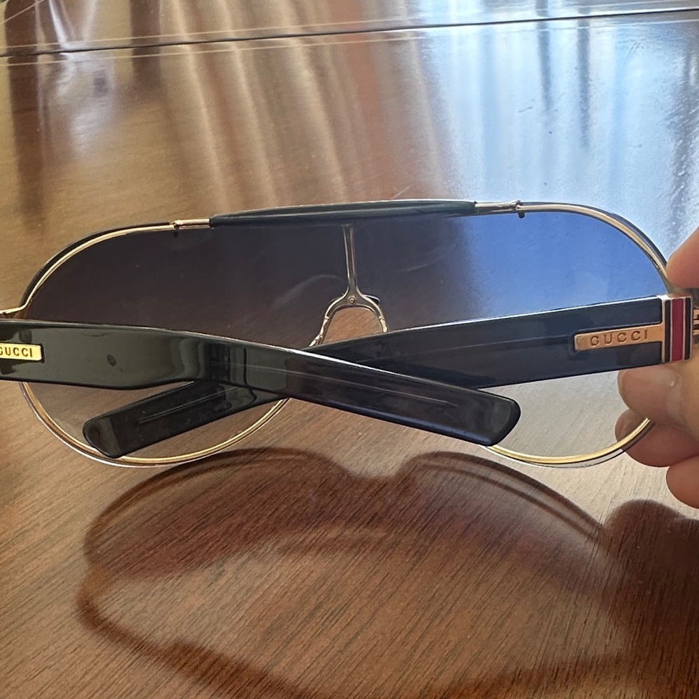 Gucci Gold Frame Shield Sunglasses – Gradient Lens, Oversized Designer Shades - Picture 10 of 16